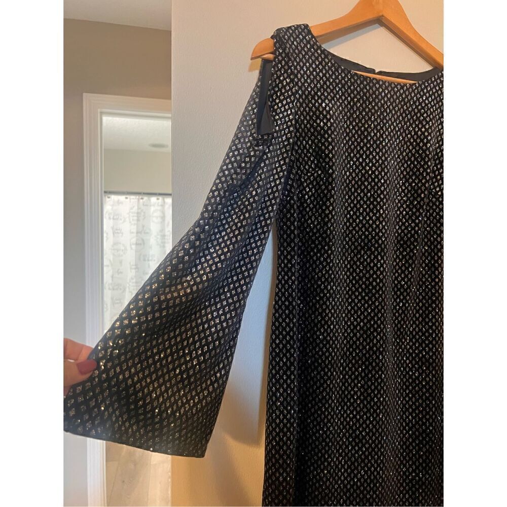 Jessica H Womens 8 Cold Shoulder Bell Sleeve Cocktail Dress Black Metallic Party - Picture 6 of 13
